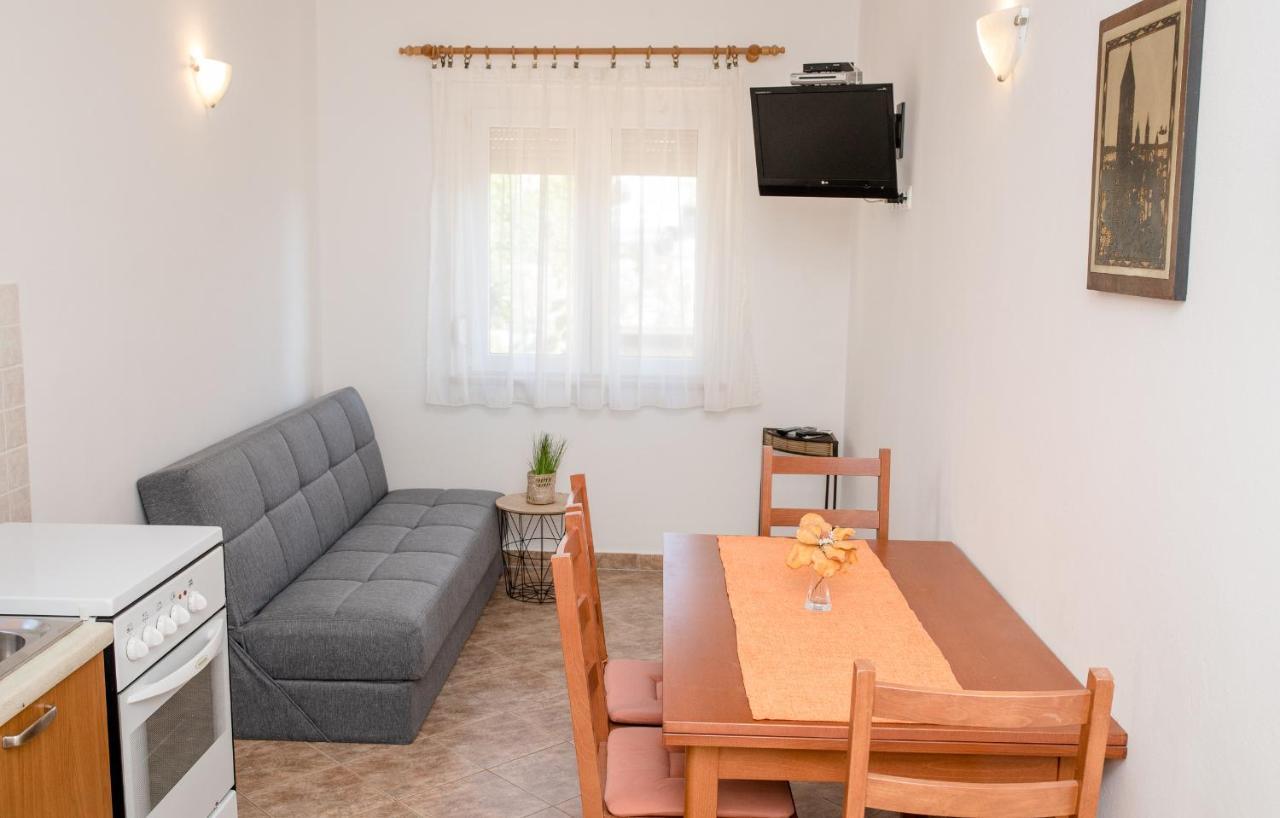 Apartments Silvana In Kampor 外观 照片