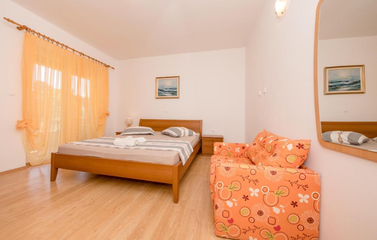 Apartments Silvana In Kampor 外观 照片